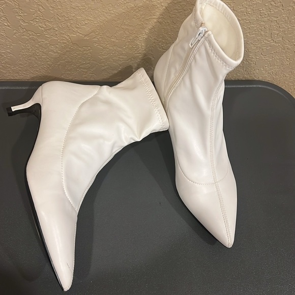 Free People Marilyn White Kitten Y2K Stretch Ankle Bootie Pointed Toe Retro 8.5 - Picture 4 of 16